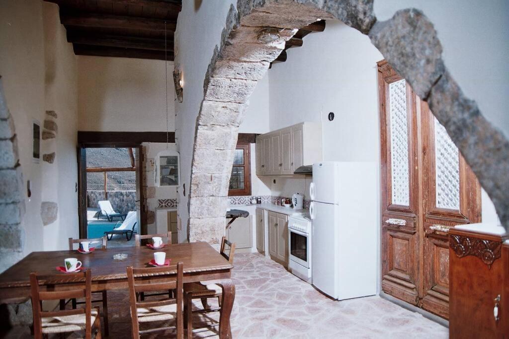 Traditional Villa With Pool In Sfakia Imbros Экстерьер фото